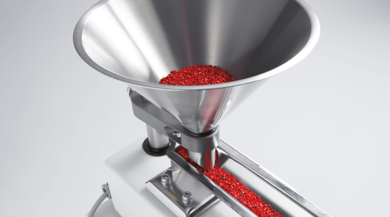 fritsch-vibratory-feeder-with-u-shaped-channel-laborette-24